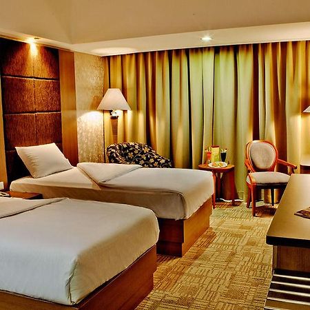 Treva International Hotel Jakarta Ngoại thất bức ảnh