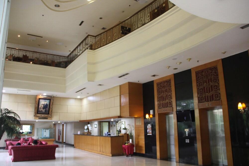 Treva International Hotel Jakarta Ngoại thất bức ảnh