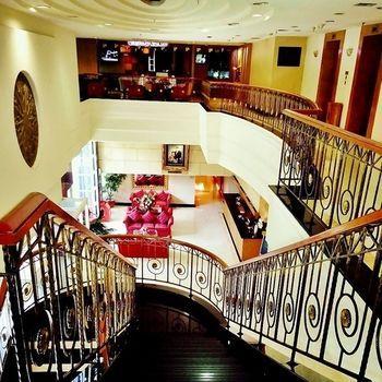 Treva International Hotel Jakarta Ngoại thất bức ảnh