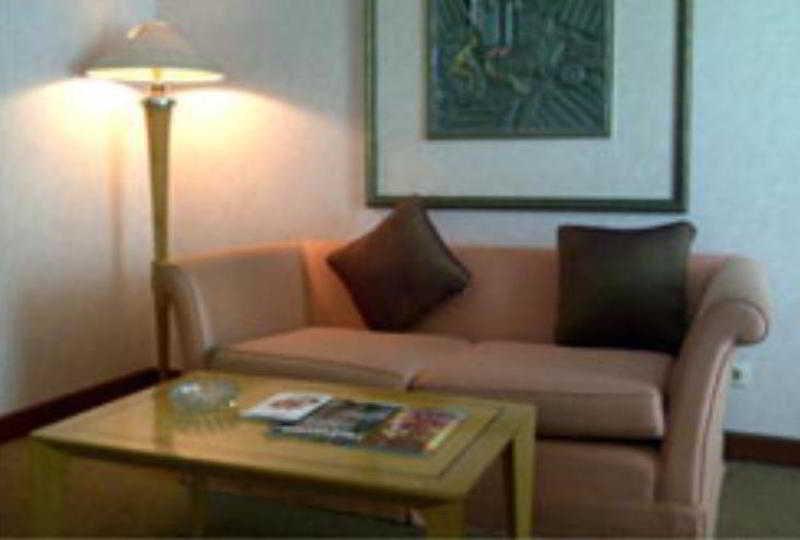 Treva International Hotel Jakarta Ngoại thất bức ảnh