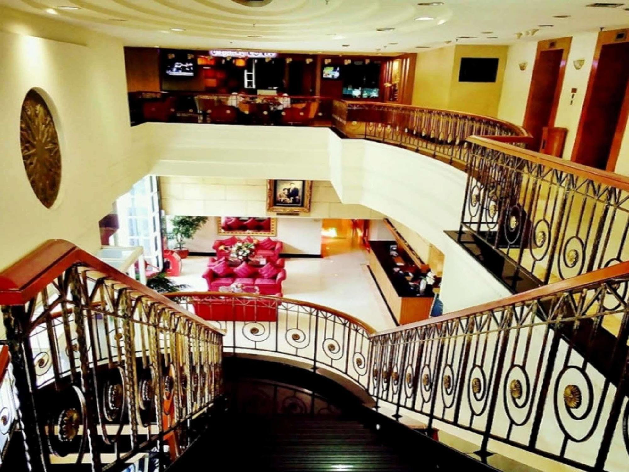 Treva International Hotel Jakarta Ngoại thất bức ảnh